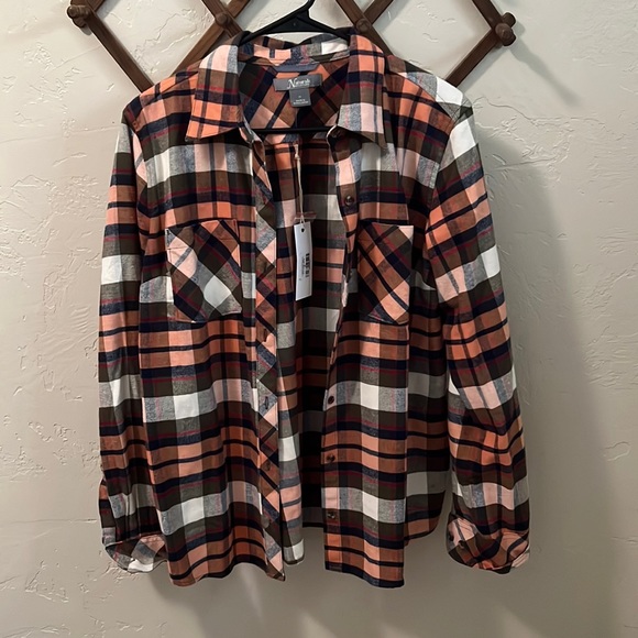 Women’s flannel - Picture 1 of 4